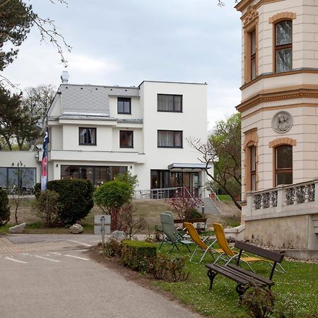 Seminarhotel Springer Schloessl Wina Bagian luar foto