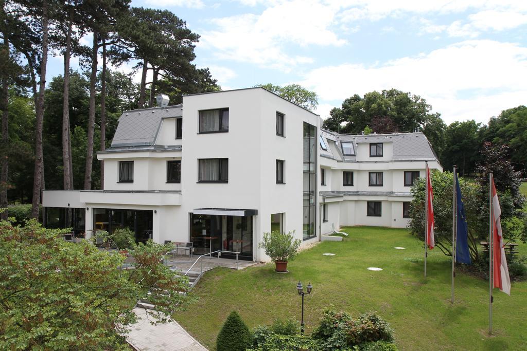 Seminarhotel Springer Schloessl Wina Bagian luar foto