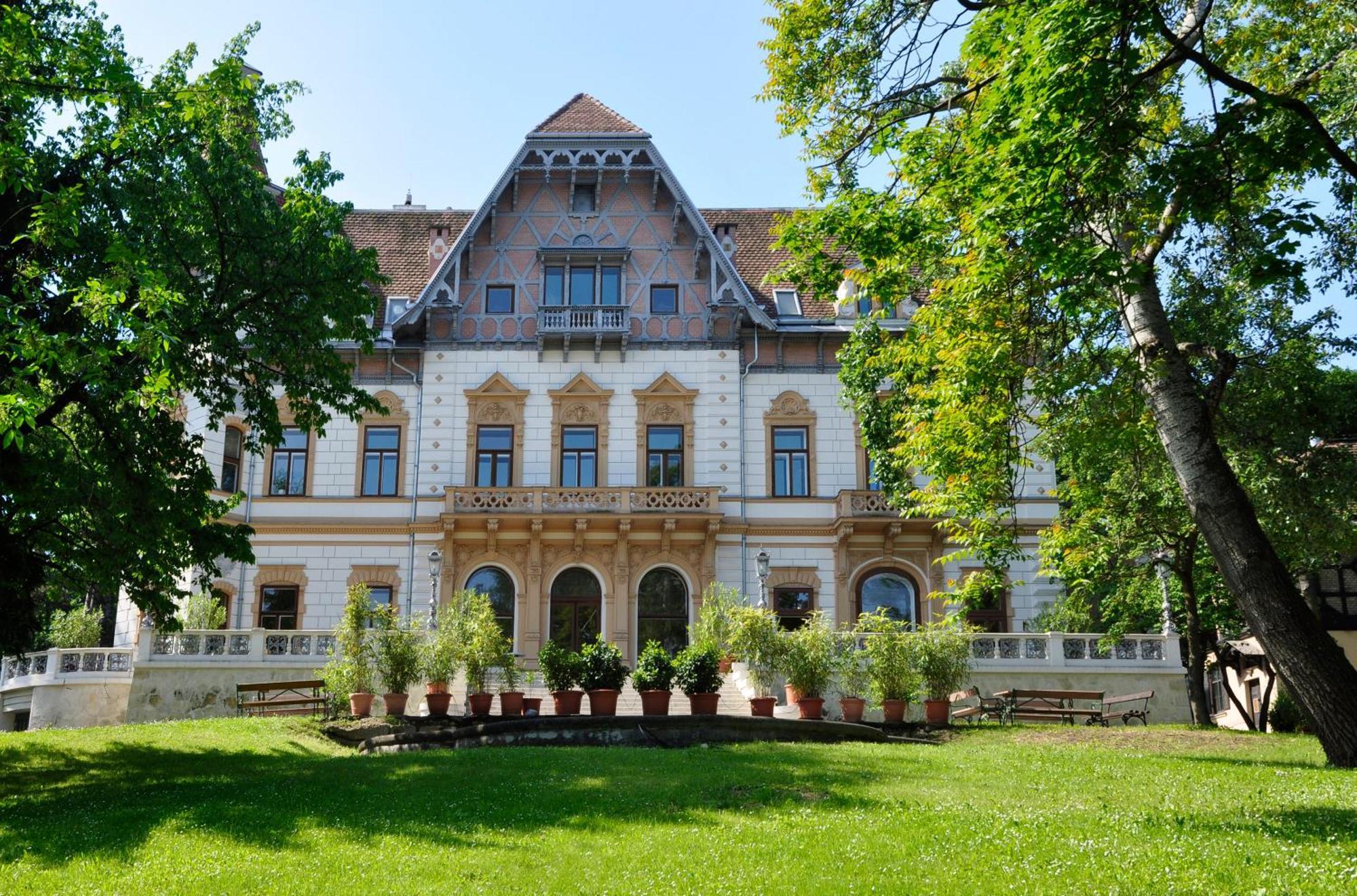 Seminarhotel Springer Schloessl Wina Bagian luar foto