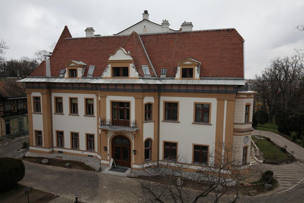 Seminarhotel Springer Schloessl Wina Bagian luar foto